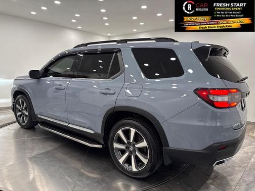 2024 Honda Pilot Touring