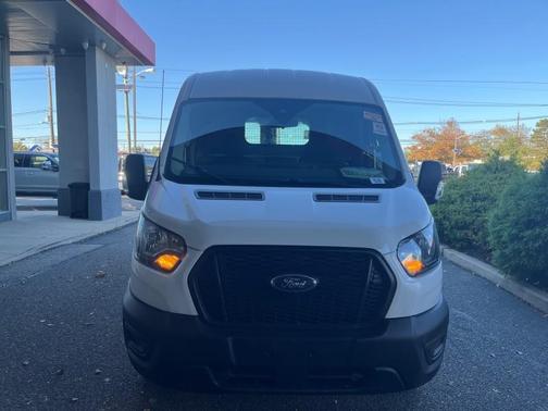 2022 Ford Transit-250 MED ROOF