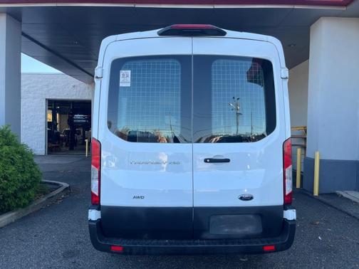 2022 Ford Transit-250 MED ROOF
