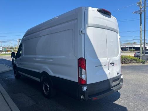 2022 Ford Transit-250 Base