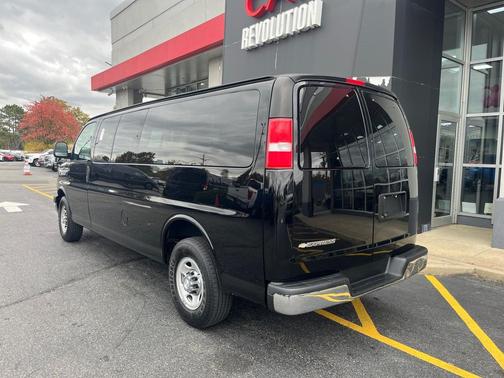 2017 Chevrolet Express 3500 LT