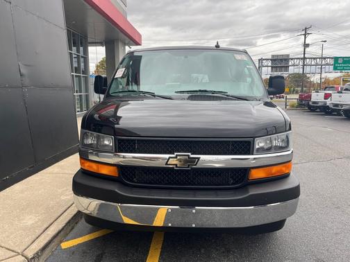 2017 Chevrolet Express 3500 LT