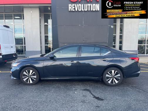 2022 Nissan Altima 2.5 SV