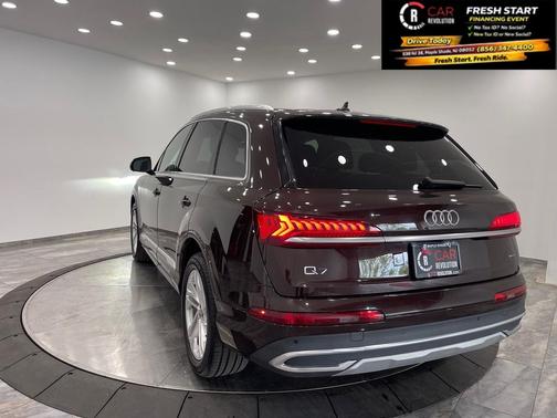 2021 Audi Q7 55 Premium Plus