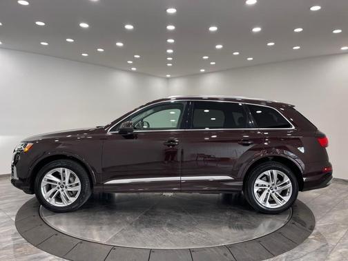 2021 Audi Q7 55 Premium Plus