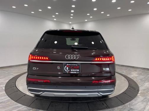2021 Audi Q7 55 Premium Plus