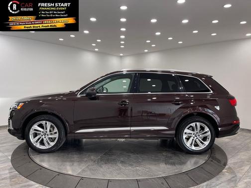 2021 Audi Q7 55 Premium Plus