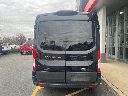 2022 Ford Transit-350 XLT