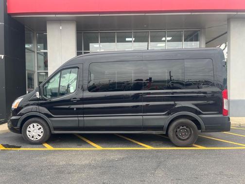 2022 Ford Transit-350 XLT