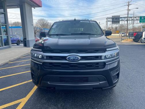 2023 Ford Expedition Max XLT