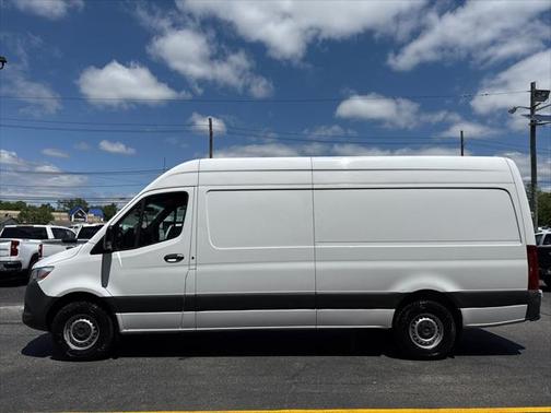 2023 Mercedes-Benz Sprinter 2500