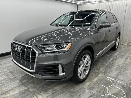 2023 Audi Q7 55 Premium Plus
