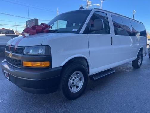 2022 Chevrolet Express 3500 LS