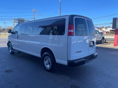 2022 Chevrolet Express 3500 LS