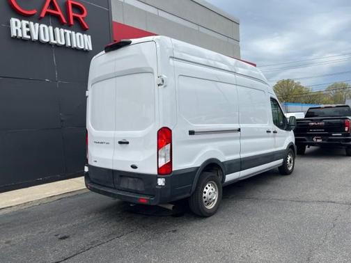 2022 Ford Transit-250 Base