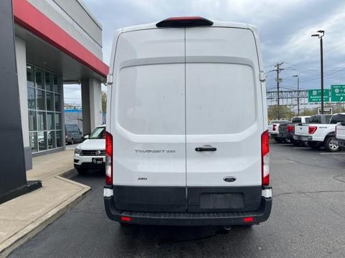 2022 Ford Transit-250 Base