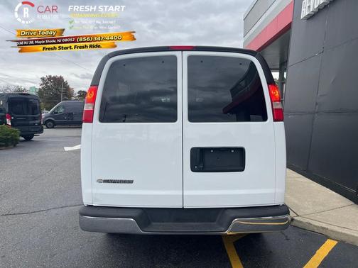 2017 Chevrolet Express 3500 LT