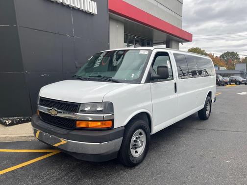 2017 Chevrolet Express 3500 LT