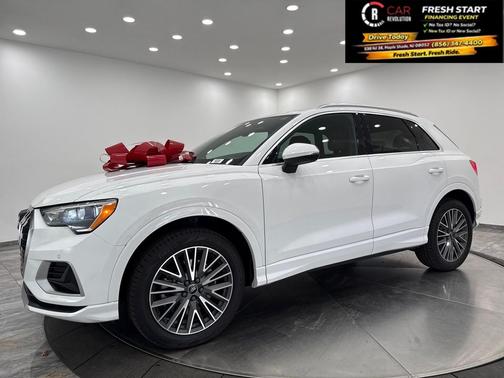 2022 Audi Q3 40 Premium