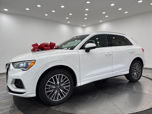 2022 Audi Q3 40 Premium