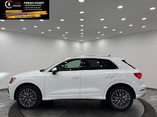 2022 Audi Q3 40 Premium