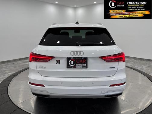 2022 Audi Q3 40 Premium