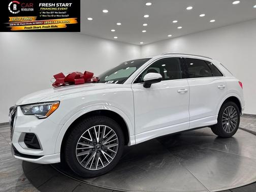 2022 Audi Q3 40 Premium