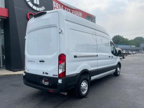 2022 Ford Transit-250 Base
