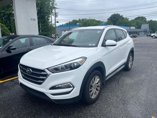 2017 Hyundai TUCSON SE