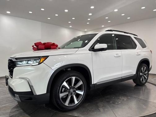 2025 Honda Pilot Elite AWD