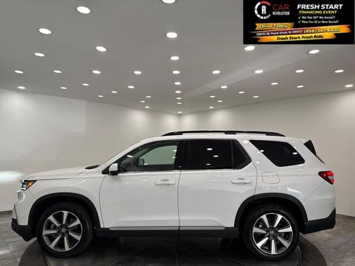 2025 Honda Pilot Elite AWD