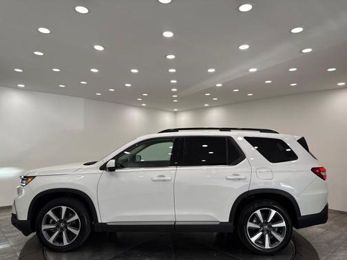 2025 Honda Pilot Elite AWD