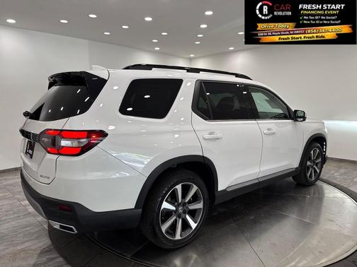 2025 Honda Pilot Elite AWD