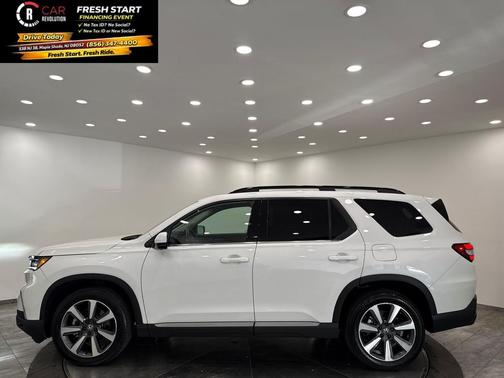 2025 Honda Pilot Elite AWD