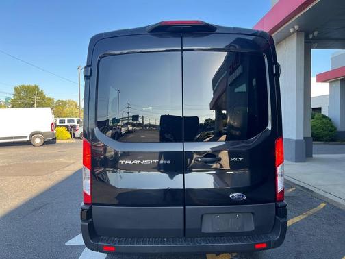 2022 Ford Transit-350 XLT