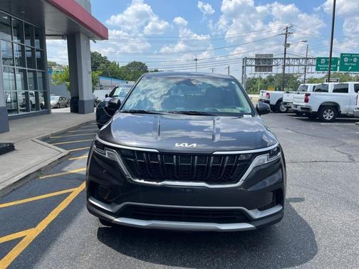 2023 Kia Carnival LX