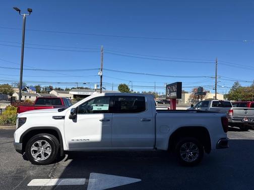 2024 GMC Sierra 1500 SLT