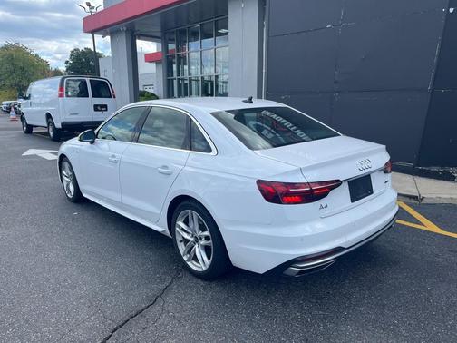 2023 Audi A4 45 S line Premium Plus