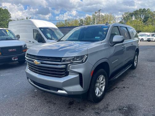2024 Chevrolet Suburban LT