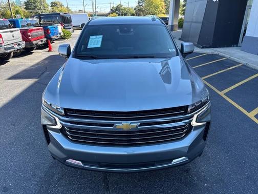 2024 Chevrolet Suburban LT
