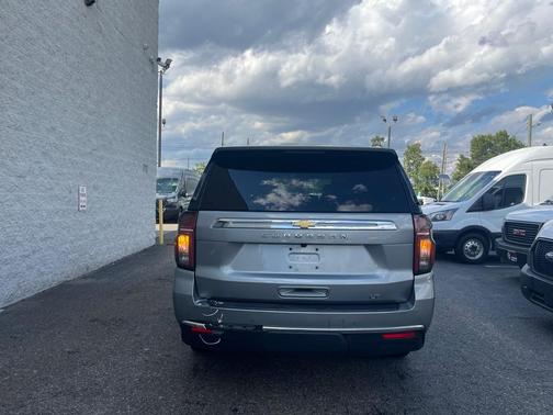 2024 Chevrolet Suburban LT