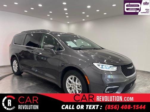 2022 Chrysler Pacifica Touring-L