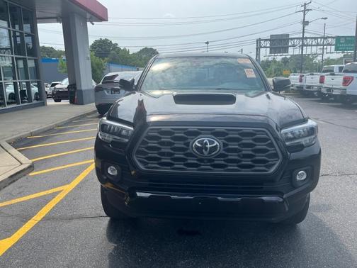 2022 Toyota Tacoma TRD Sport