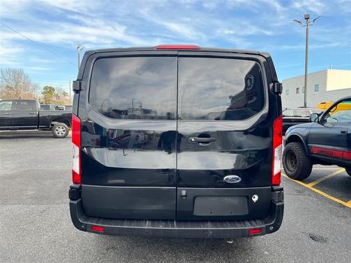 2020 Ford Transit-150 LOW ROOF