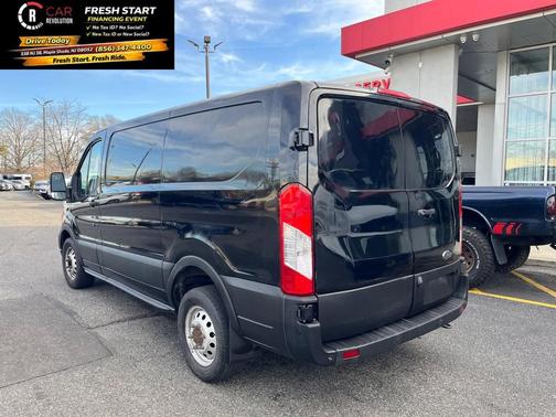 2020 Ford Transit-150 LOW ROOF