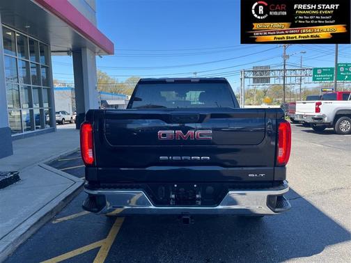 2025 GMC Sierra 1500 SLT
