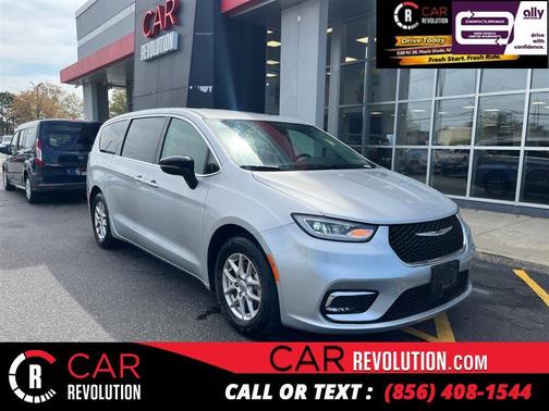 Silver 2024 Chrysler Pacifica Touring-L