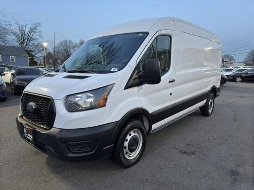 2023 Ford Transit-250 T-250 148'' MR