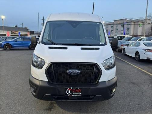 2023 Ford Transit-250 T-250 148'' MR
