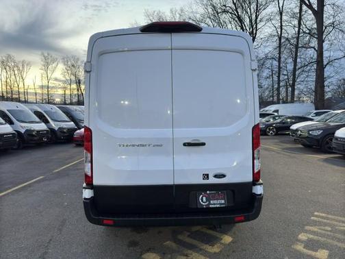 2023 Ford Transit-250 T-250 148'' MR